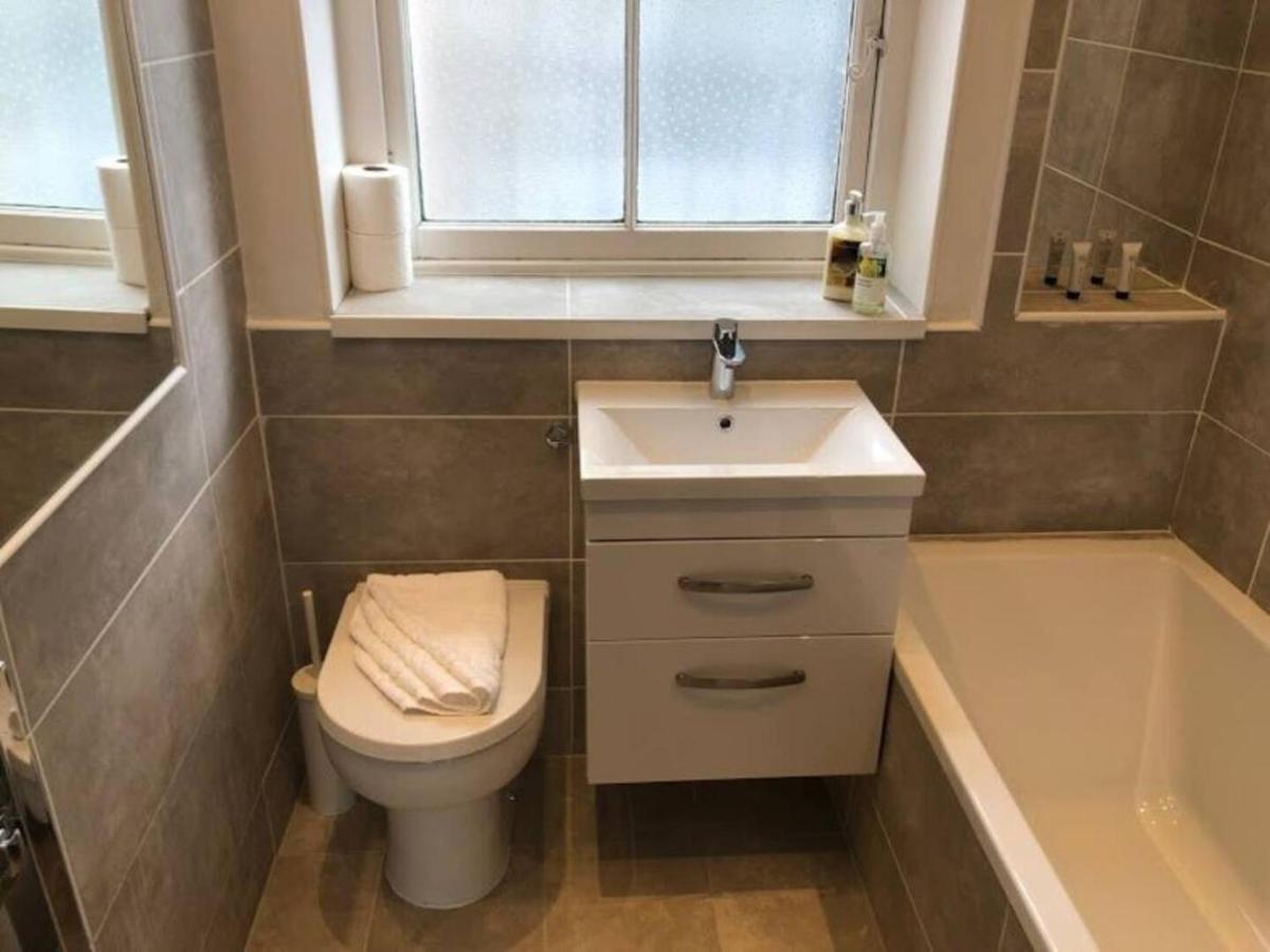 Beautiful Scandi-Inspired One Bed In Stockbridge EDI Eksteriør billede